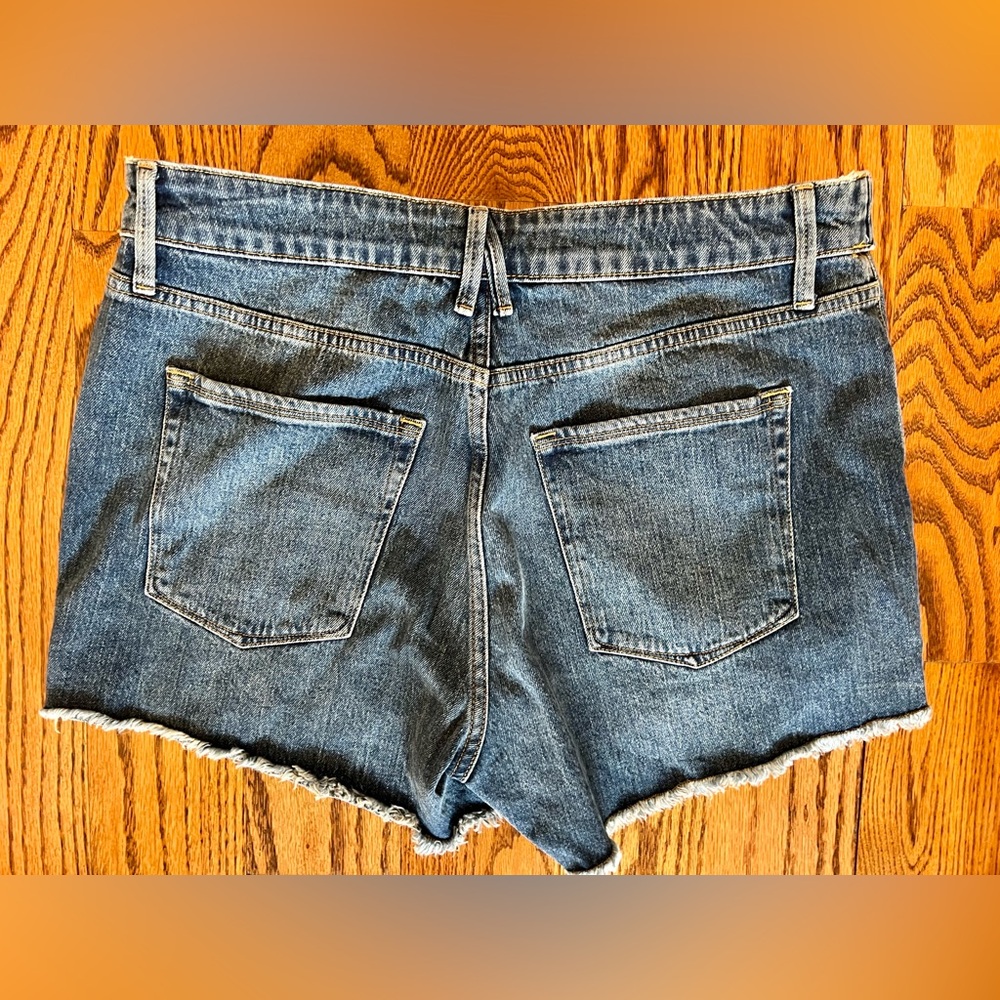 NWOT- Good American The Cut Off Fold Over Waist Jean Shorts- Size 32/14 - Picture 9 of 9